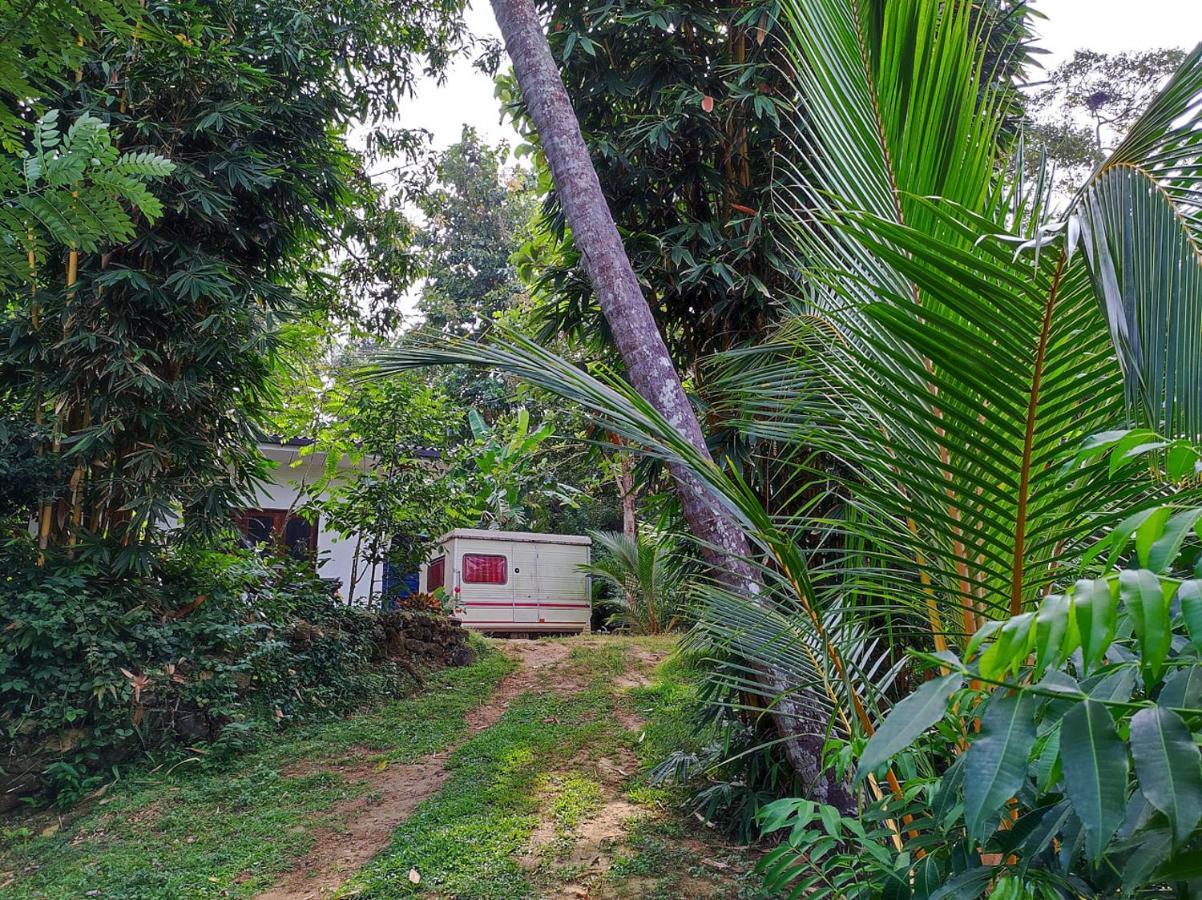 Schatzi'S Hideaway Tangalle Exterior photo