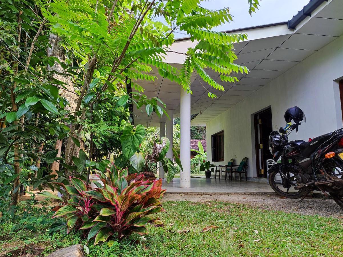 Schatzi'S Hideaway Tangalle Exterior photo